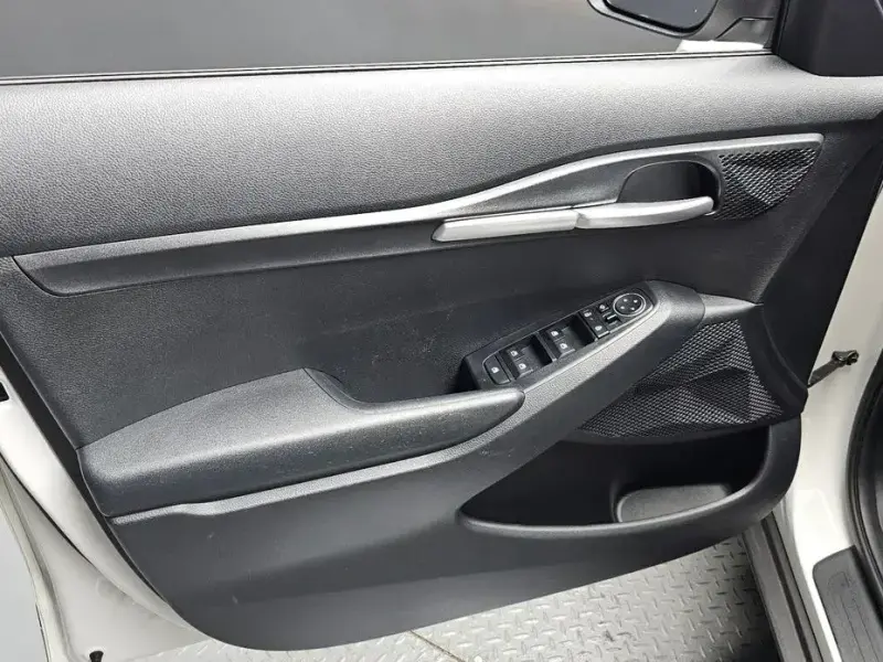 2025 Kia Seltos с пробегом 14 141 км