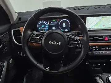 2024 Kia Seltos с пробегом 32 359 км