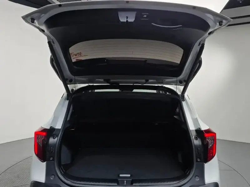 2024 Kia Seltos с пробегом 32 359 км