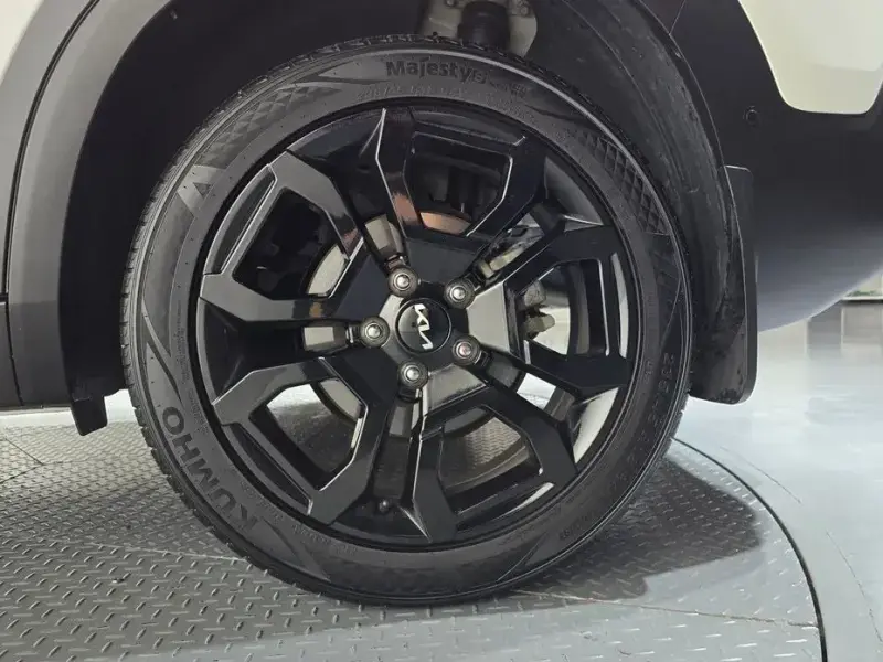 2024 Kia Seltos с пробегом 32 359 км