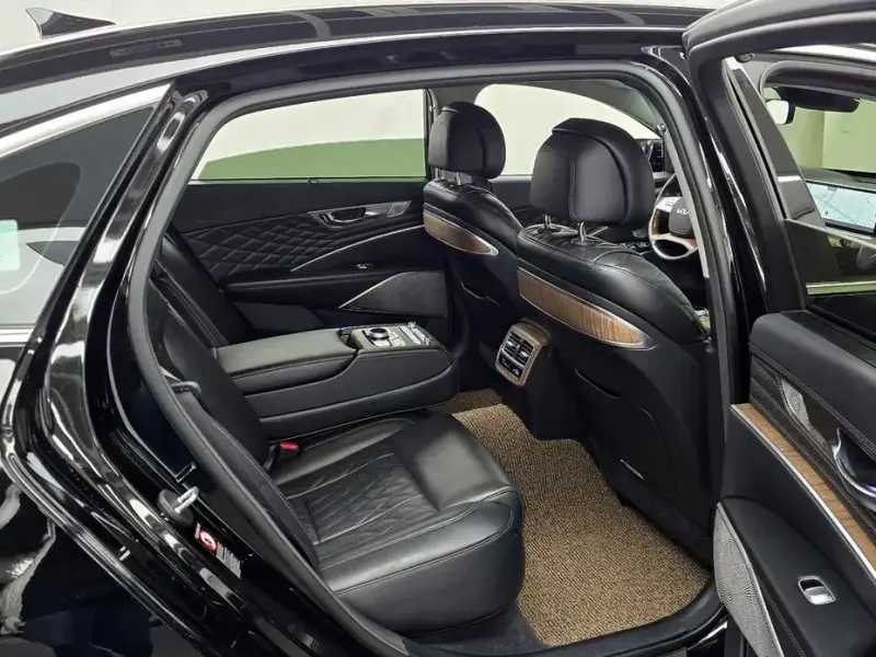 2021 Kia K9 с пробегом 94 300 км