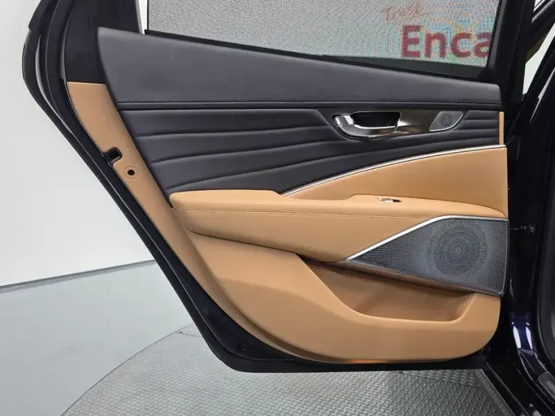 2023 Kia K9 с пробегом 48 542 км