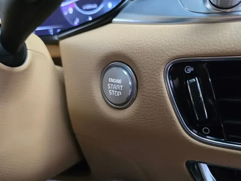 2023 Kia K9 с пробегом 48 542 км