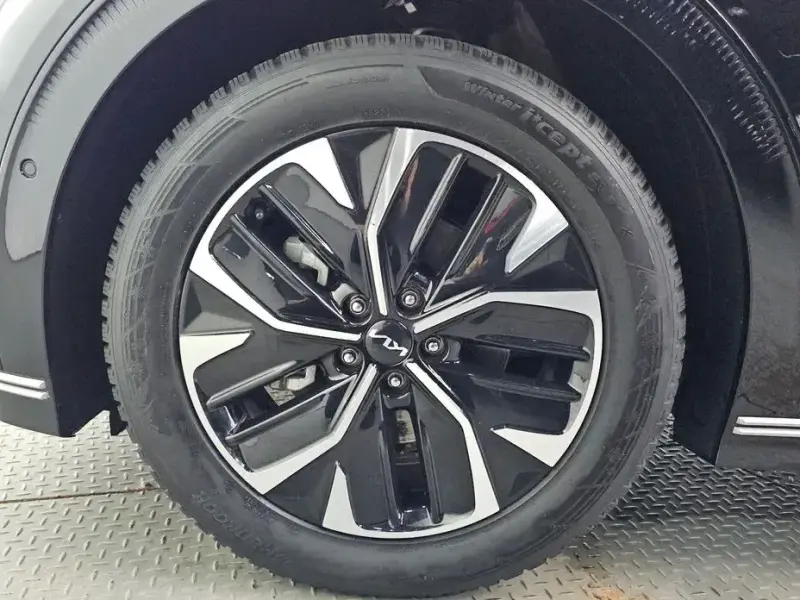 2023 Kia EV6 с пробегом 44 364 км