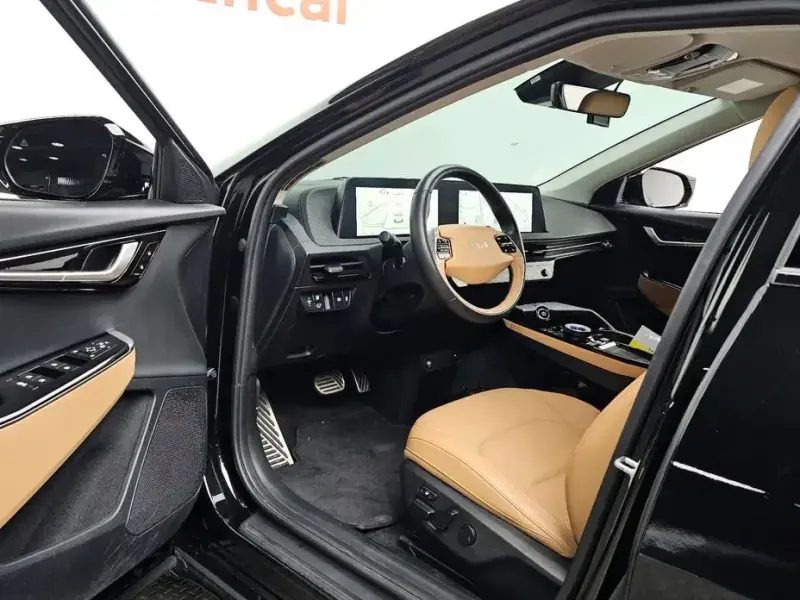 2023 Kia EV6 с пробегом 44 364 км