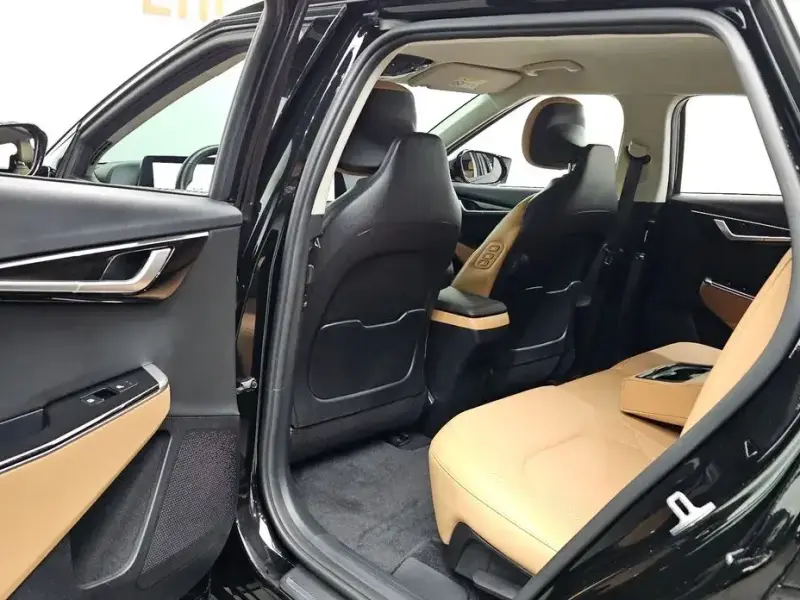 2023 Kia EV6 с пробегом 44 364 км