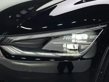 2023 Kia EV6 с пробегом 44 364 км