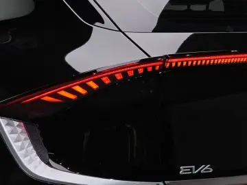 2023 Kia EV6 с пробегом 44 364 км