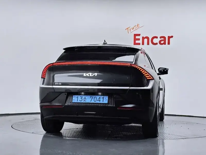 2022 Kia EV6 с пробегом 11 152 км