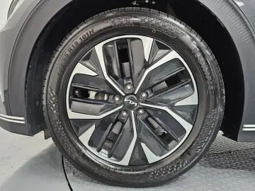 2022 Kia EV6 с пробегом 11 152 км