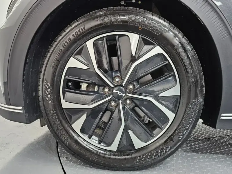 2022 Kia EV6 с пробегом 11 152 км