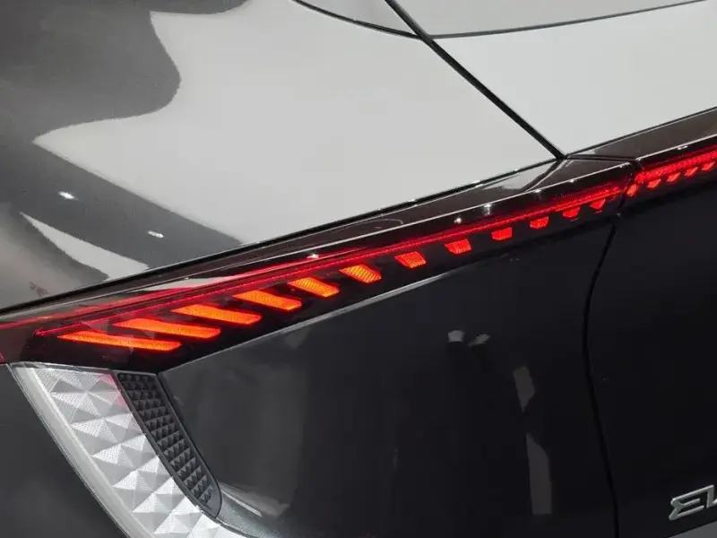 2022 Kia EV6 с пробегом 11 152 км