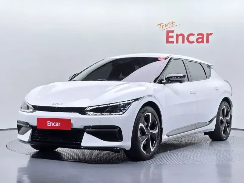 2023 Kia EV6 с пробегом 58 374 км