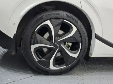 2023 Kia EV6 с пробегом 58 374 км