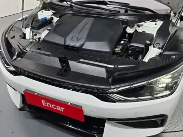 2023 Kia EV6 с пробегом 58 374 км