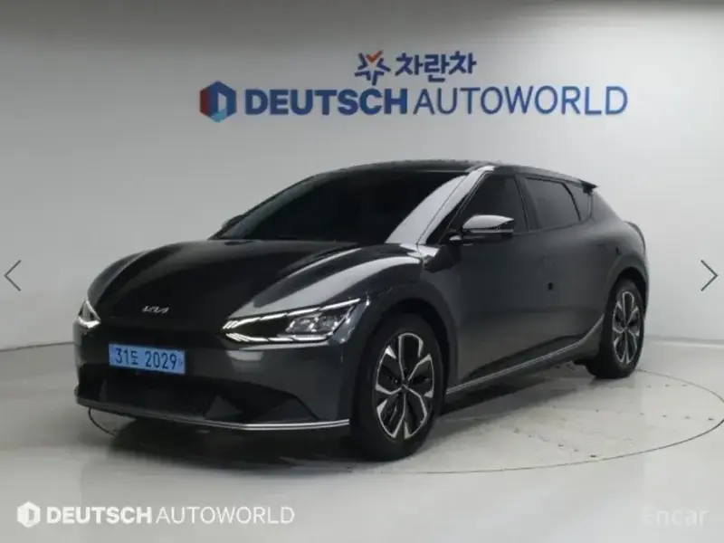 2022 Kia EV6 с пробегом 55 873 км