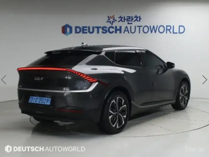 2022 Kia EV6 с пробегом 55 873 км