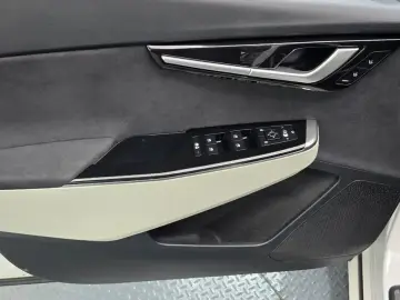 2023 Kia EV6 с пробегом 58 374 км