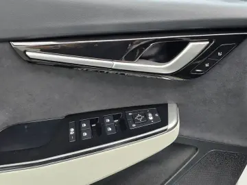 2023 Kia EV6 с пробегом 58 374 км