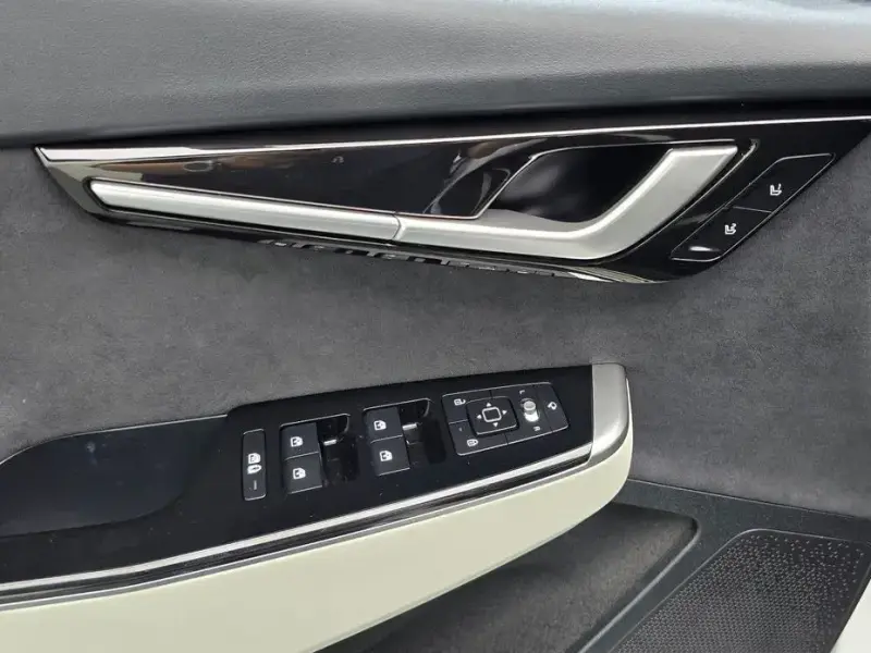 2023 Kia EV6 с пробегом 58 374 км