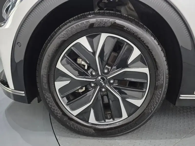 2024 Kia EV6 с пробегом 52 141 км