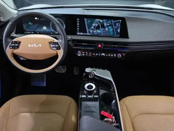 2024 Kia EV6 с пробегом 52 141 км