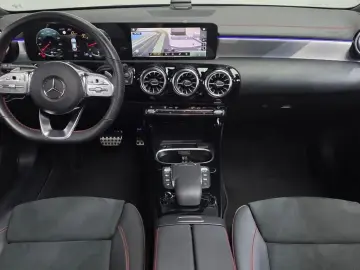 2022 Mercedes-Benz CLA с пробегом 18 062 км