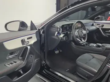 2022 Mercedes-Benz CLA с пробегом 18 062 км