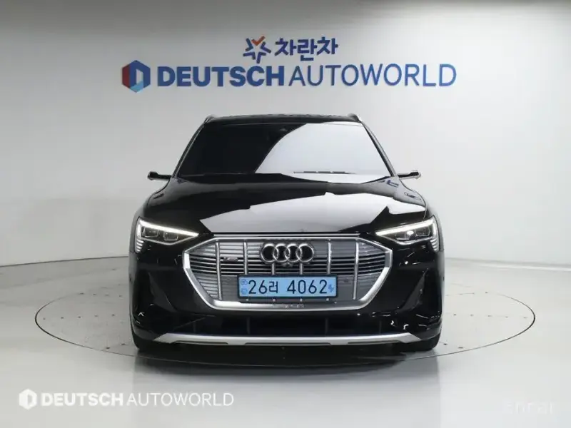 2021 Audi e-tron с пробегом 19 207 км