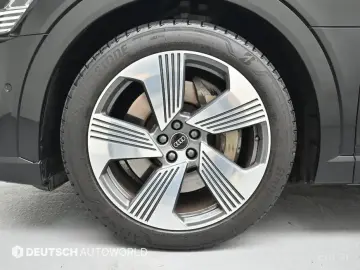 2021 Audi e-tron с пробегом 19 207 км
