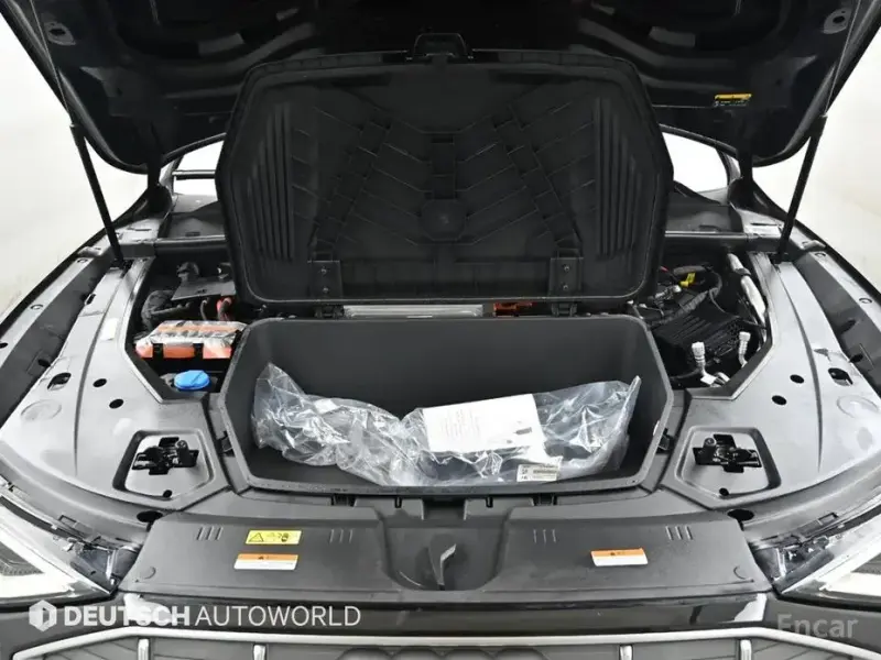2021 Audi e-tron с пробегом 19 207 км