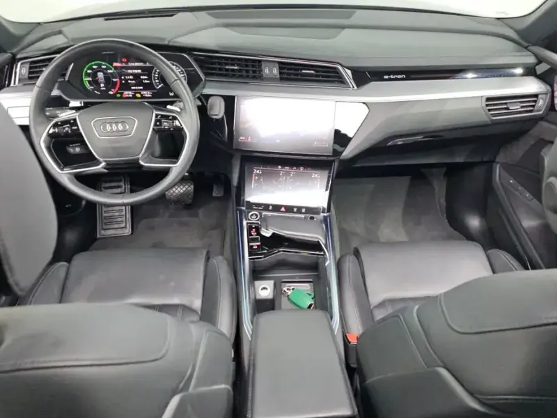 2021 Audi e-tron с пробегом 46 748 км
