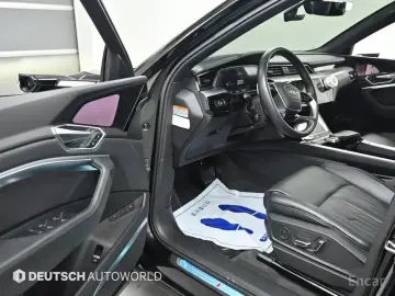 2021 Audi e-tron с пробегом 19 207 км