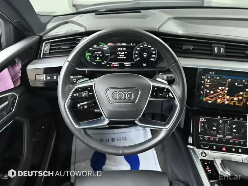 2021 Audi e-tron с пробегом 19 207 км
