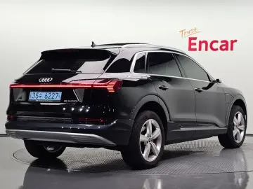 2021 Audi e-tron с пробегом 120 166 км