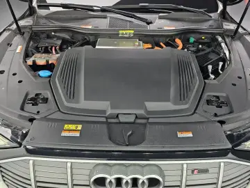 2021 Audi e-tron с пробегом 120 166 км