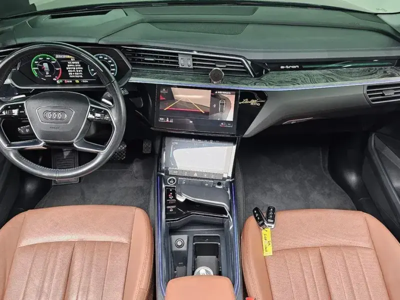 2021 Audi e-tron с пробегом 120 166 км