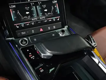 2021 Audi e-tron с пробегом 120 166 км