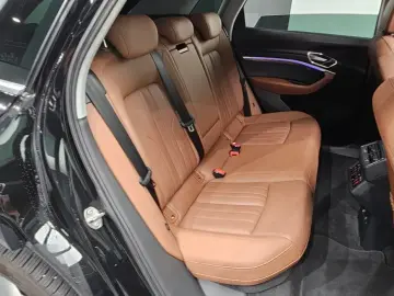 2021 Audi e-tron с пробегом 120 166 км