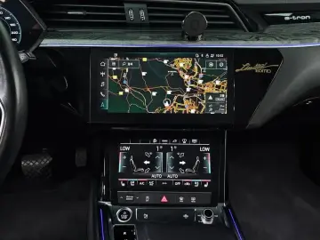 2021 Audi e-tron с пробегом 120 166 км