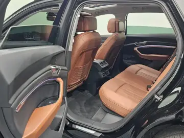 2021 Audi e-tron с пробегом 120 166 км