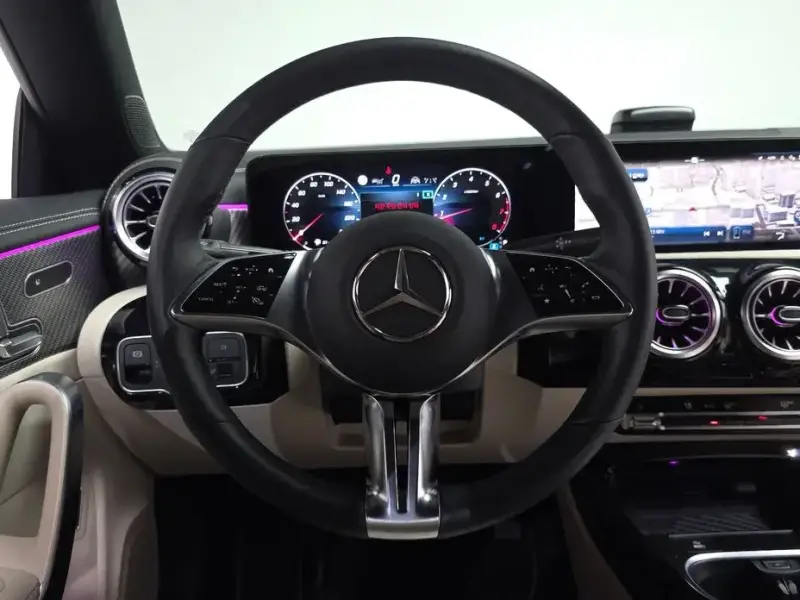 2024 Mercedes-Benz CLA с пробегом 12 122 км