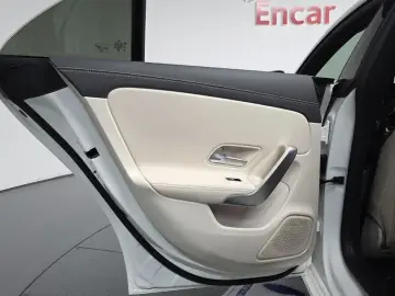 2024 Mercedes-Benz CLA с пробегом 12 122 км