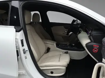 2024 Mercedes-Benz CLA с пробегом 12 122 км