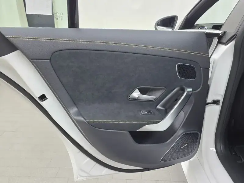 2025 Mercedes-Benz CLA с пробегом 1 944 км