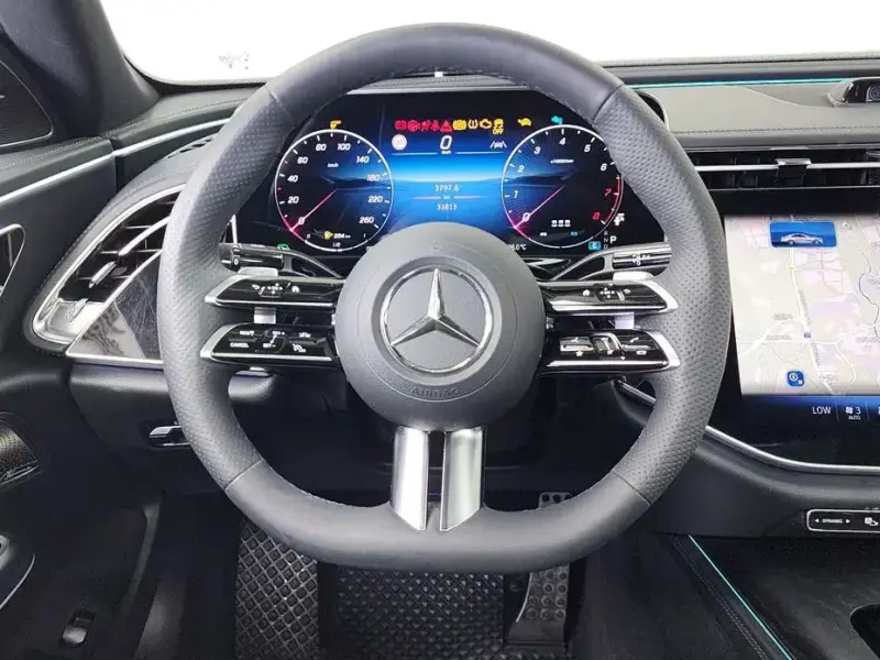 2024 Mercedes-Benz E-Класс с пробегом 33 813 км