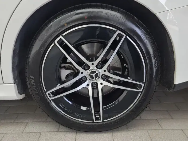 2024 Mercedes-Benz E-Класс с пробегом 33 813 км