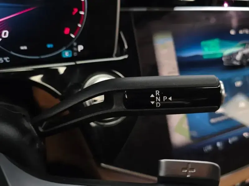 2025 Mercedes-Benz E-Класс с пробегом 10 366 км