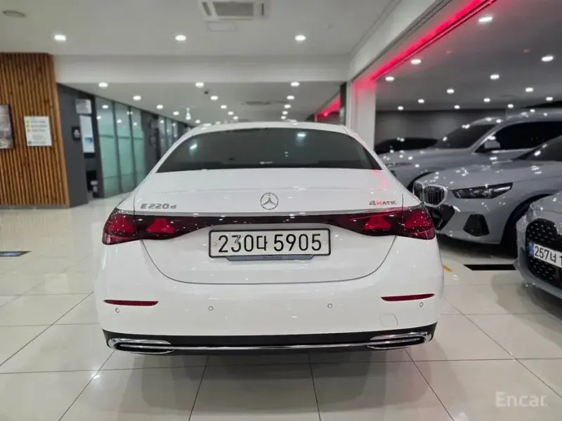 2024 Mercedes-Benz E-Класс с пробегом 10 060 км