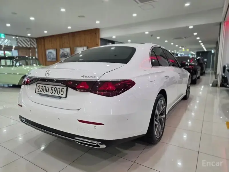 2024 Mercedes-Benz E-Класс с пробегом 10 060 км